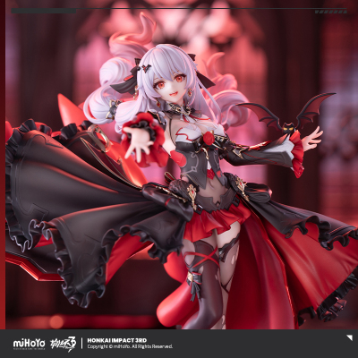 1/7 Scale Figure (Lunar Vow: Crimson Love) & Deluxe Display Case